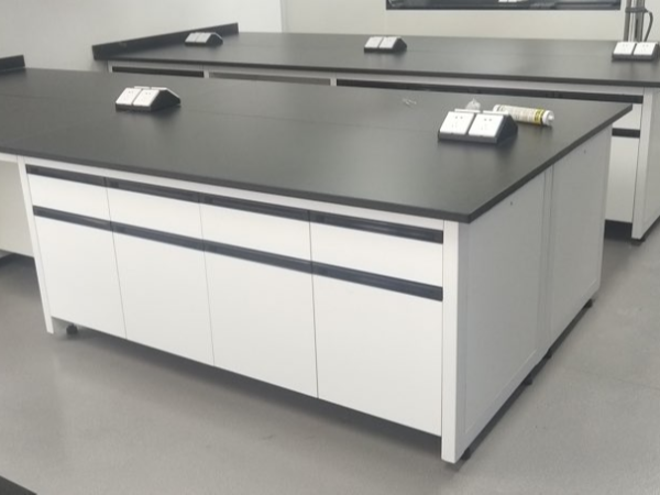 實(shí)驗(yàn)室實(shí)驗(yàn)臺(tái)面板有哪些種類(lèi)